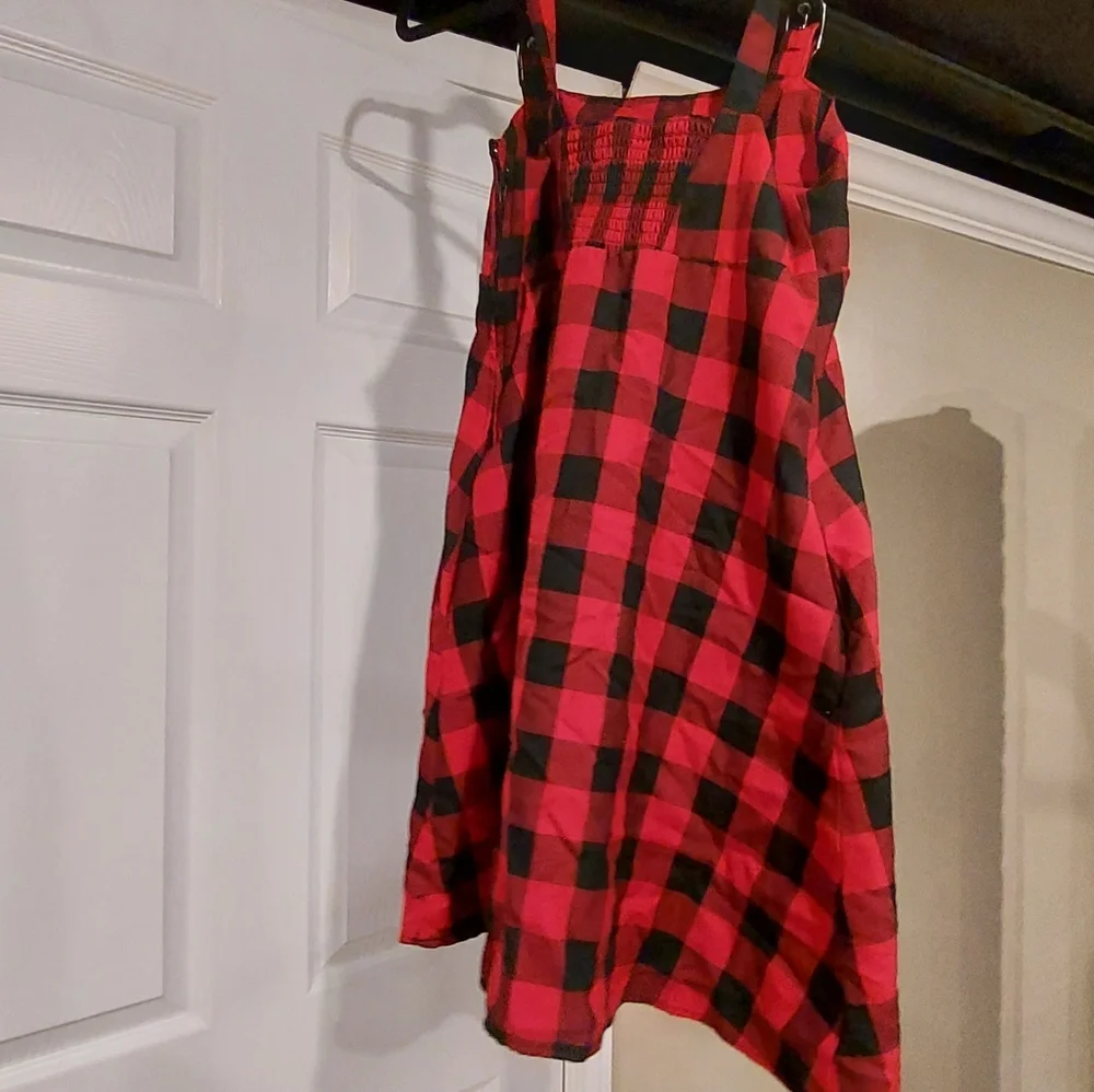 Hot Topic...Plaid short dress with pockets.. - Picture 2 of 2